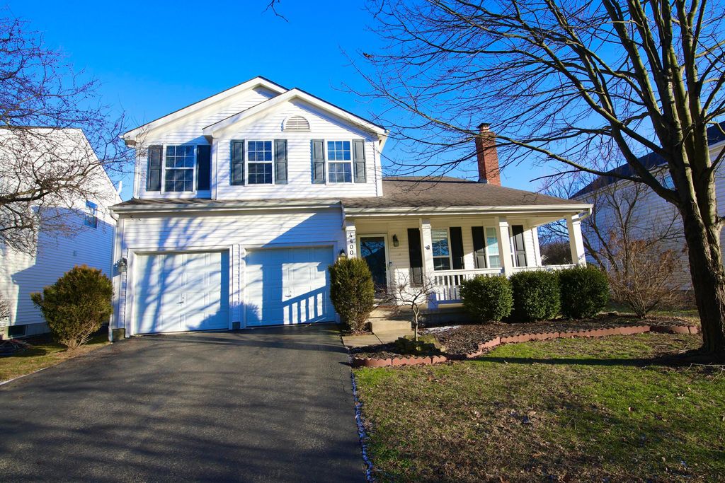 Photo of 4400 Greensbury Drive, New Albany, OH 43054 (MLS # 226018501)