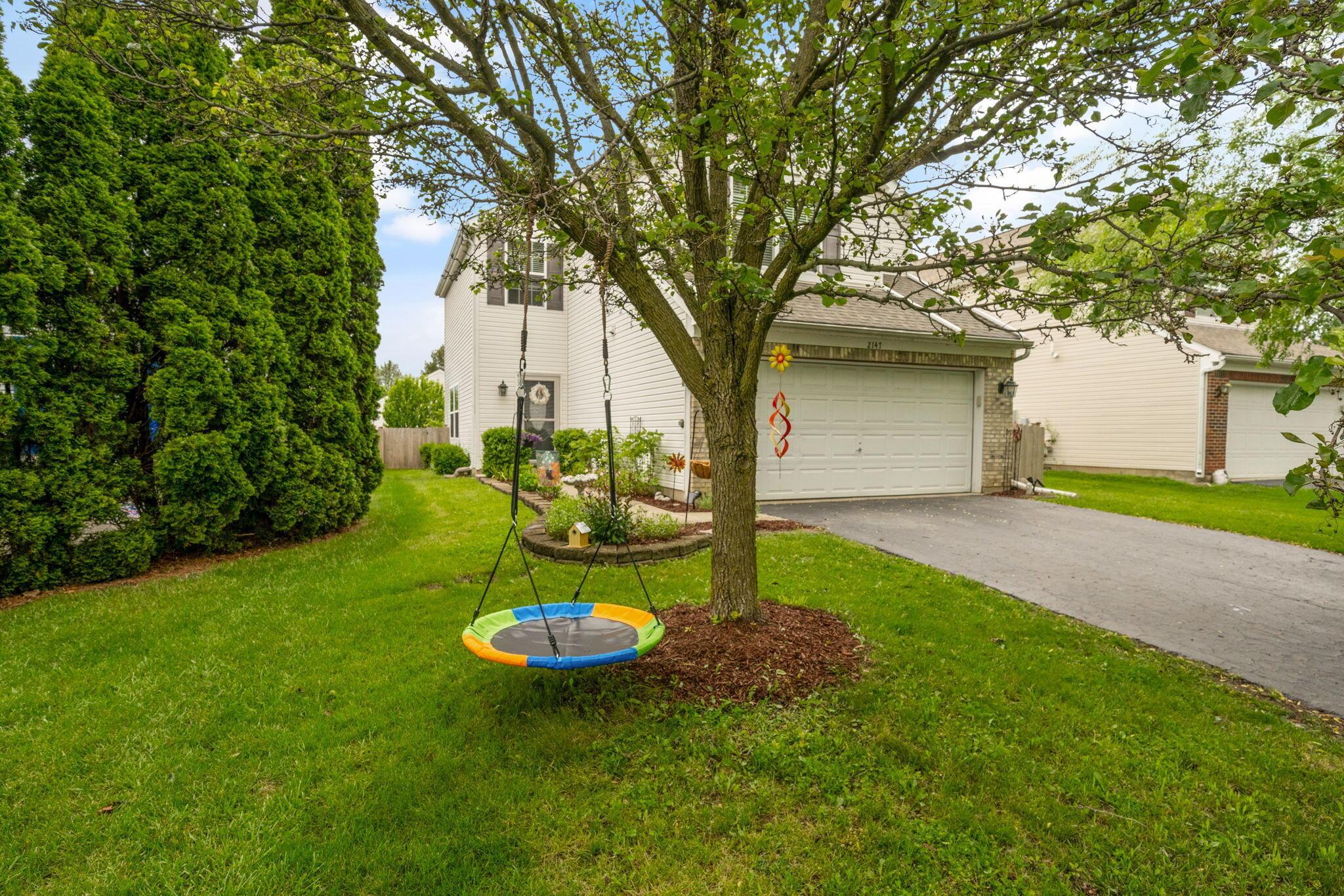 2147 Shortcreek Road, Hilliard, Ohio image 2
