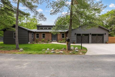 Photo of 100 Chacey Lane, Worthington, OH 43085 (MLS # 226017866)