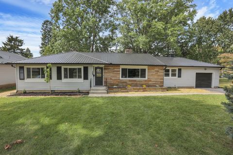 Photo of 769 Summit Street, Marion, OH 43302 (MLS # 225033729)