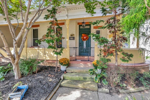 Photo of 417 E Chestnut Street 415 and 417 #415 and 417, Lancaster, OH 43130 (MLS # 226037796)