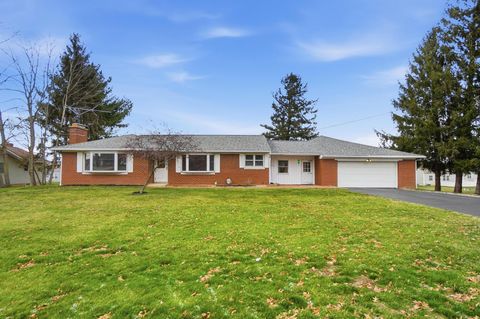 Photo of 2547 W Fair Avenue, Lancaster, OH 43130 (MLS # 226000039)