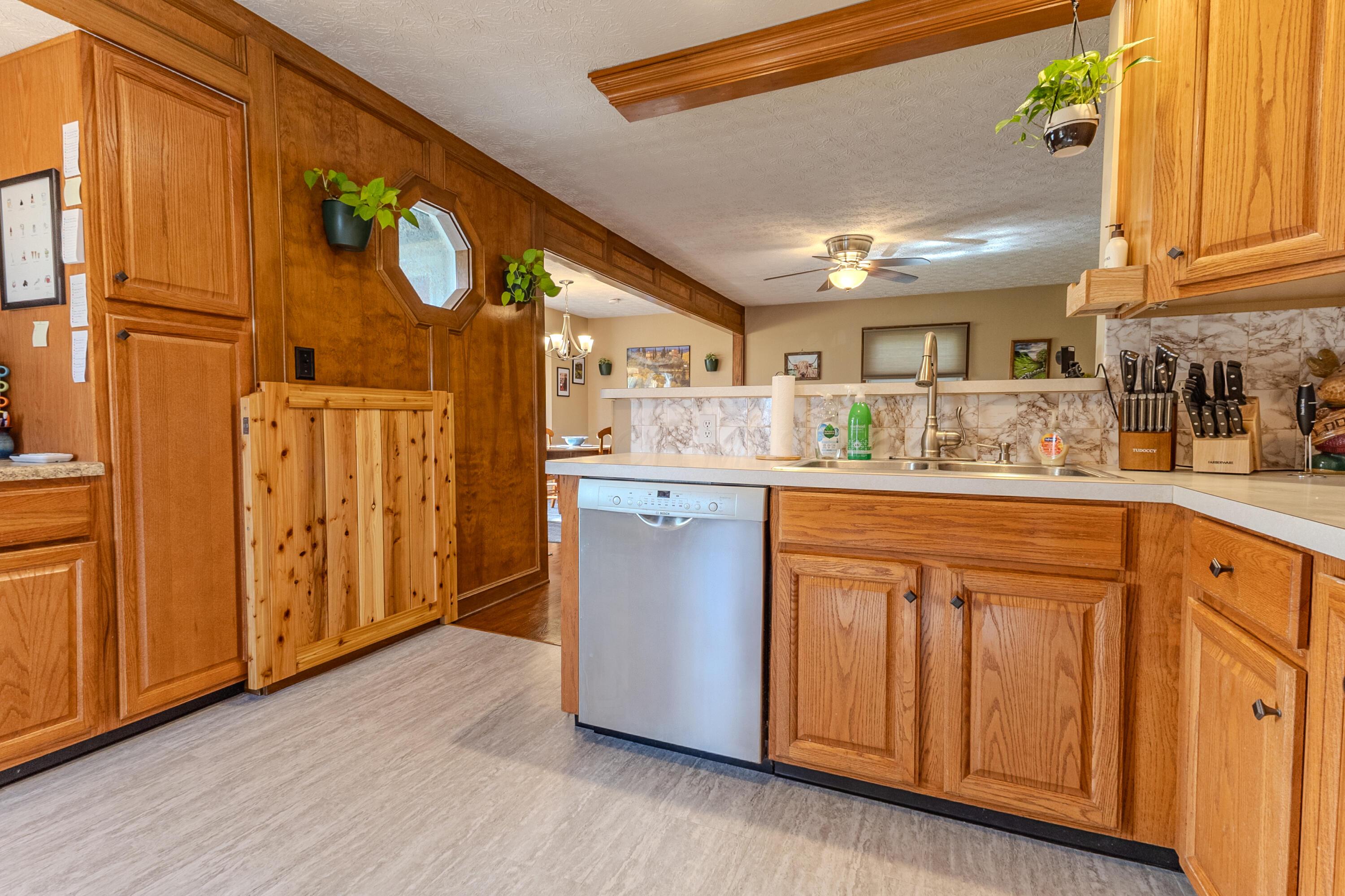 6780 Weldon Road, Plain City, Ohio image 12