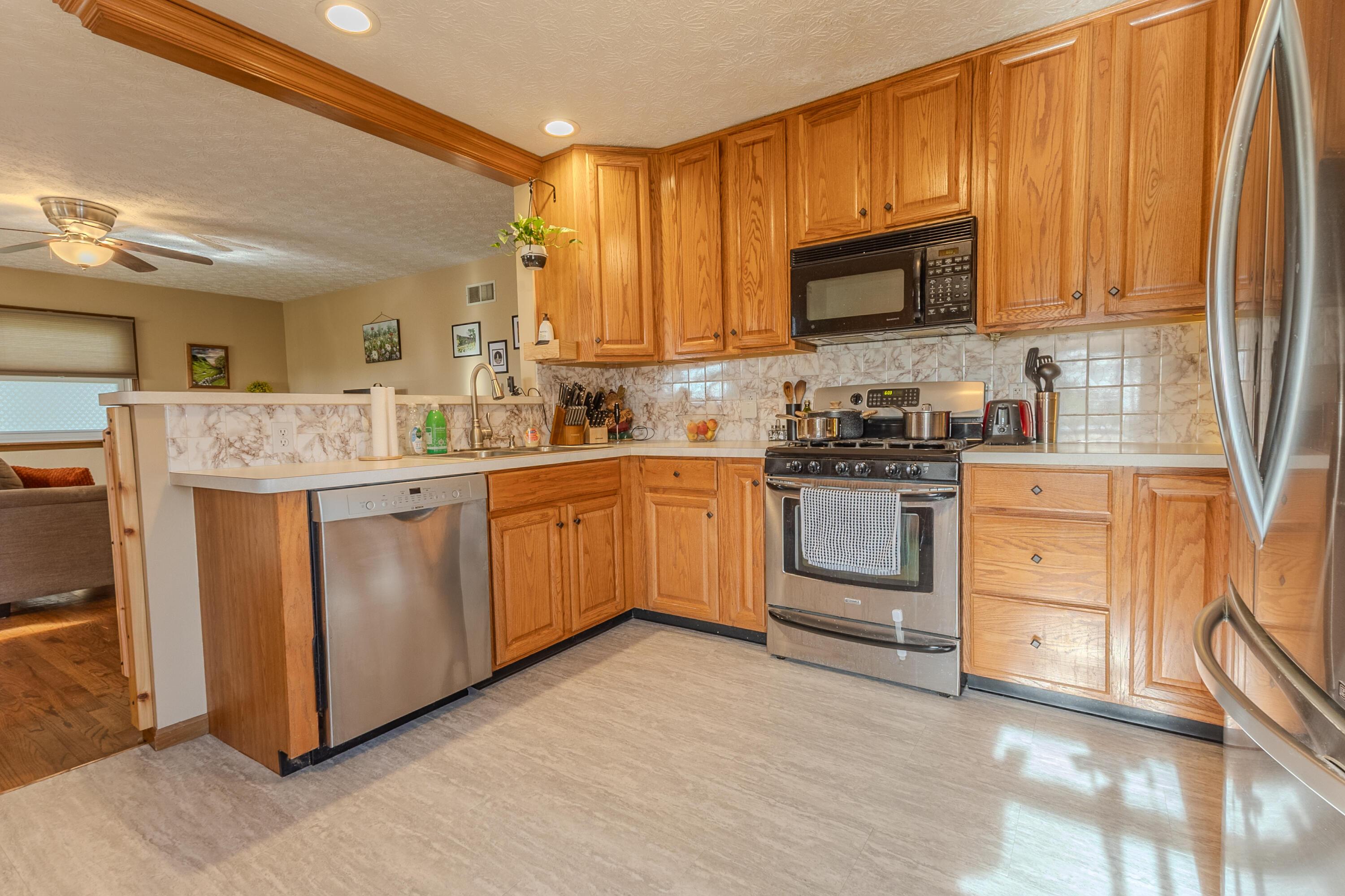 6780 Weldon Road, Plain City, Ohio image 10