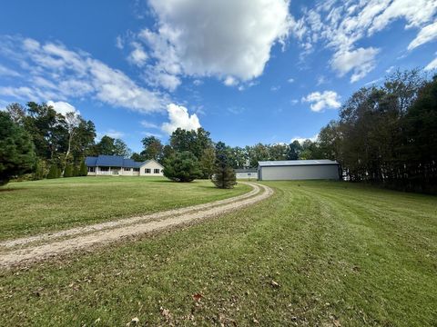 Photo of 15596 Carson Road, Mount Vernon, OH 43050 (MLS # 225043478)