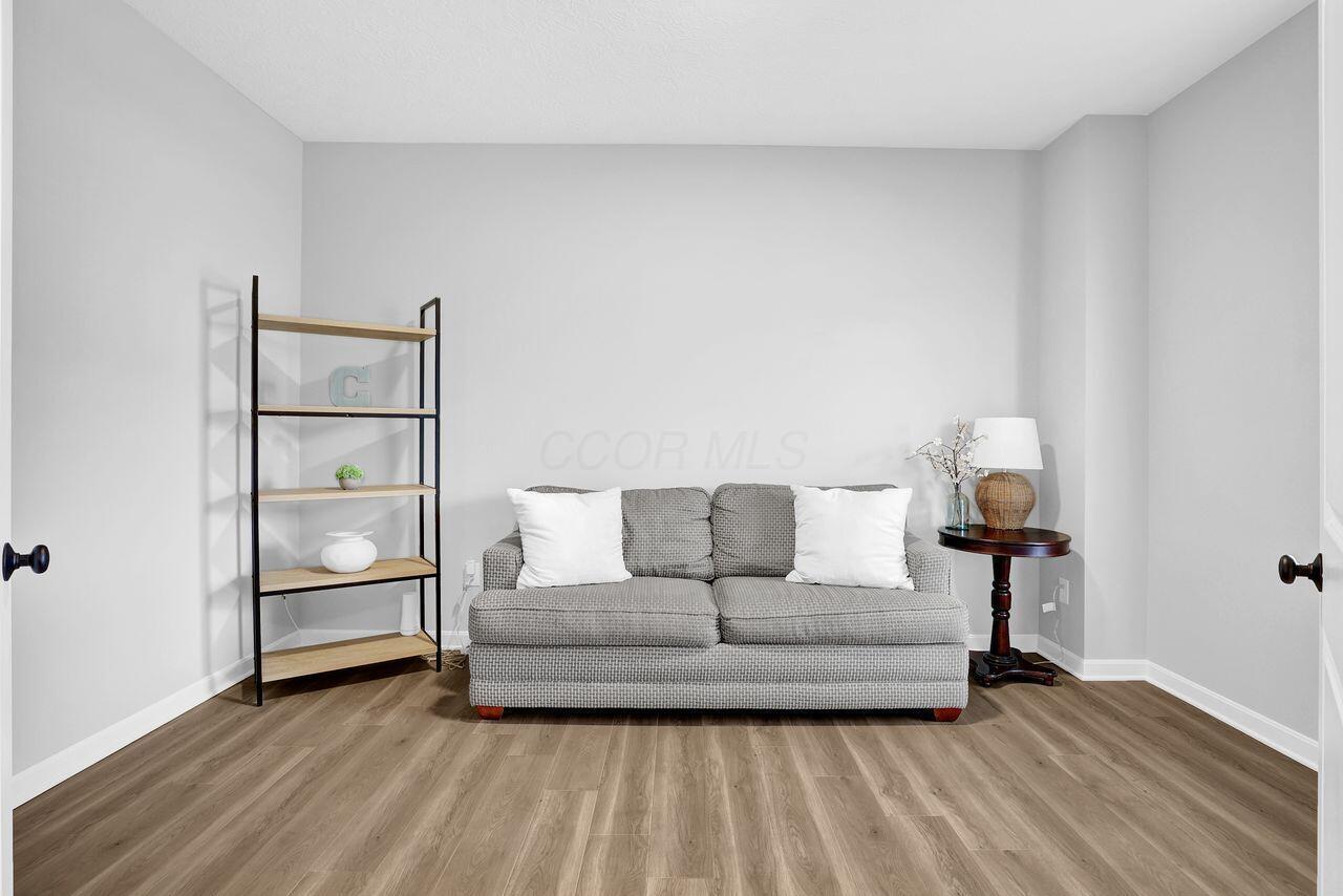 6886 Gelderland Drive