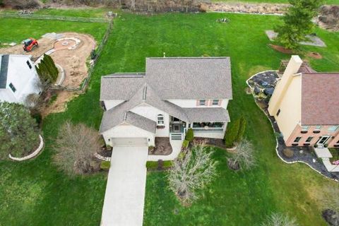 Tiny photo for 3773 Kelsey Court, Lewis Center, OH 43035 (MLS # 226009529)