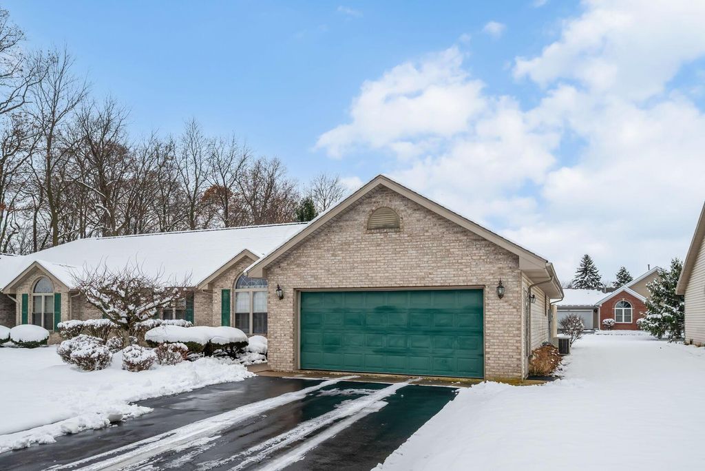 Photo of 905 Villandry Drive, Marion, OH 43302 (MLS # 226002194)