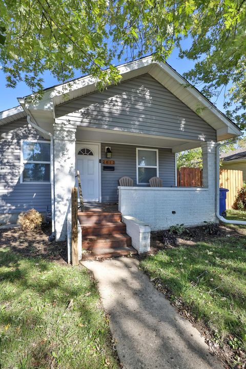 Tiny photo for 2812 E 11th Avenue, Columbus, OH 43219 (MLS # 225040237)