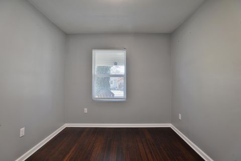Tiny photo for 2812 E 11th Avenue, Columbus, OH 43219 (MLS # 225040237)
