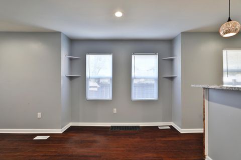 Tiny photo for 2812 E 11th Avenue, Columbus, OH 43219 (MLS # 225040237)