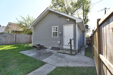 Tiny photo for 2812 E 11th Avenue, Columbus, OH 43219 (MLS # 225040237)