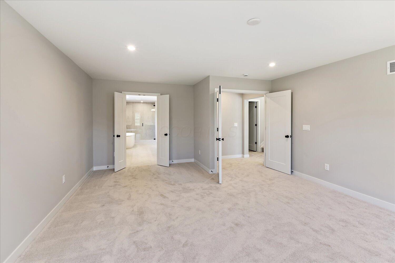 2425 Bent Grass Way, Beavercreek, Ohio image 18