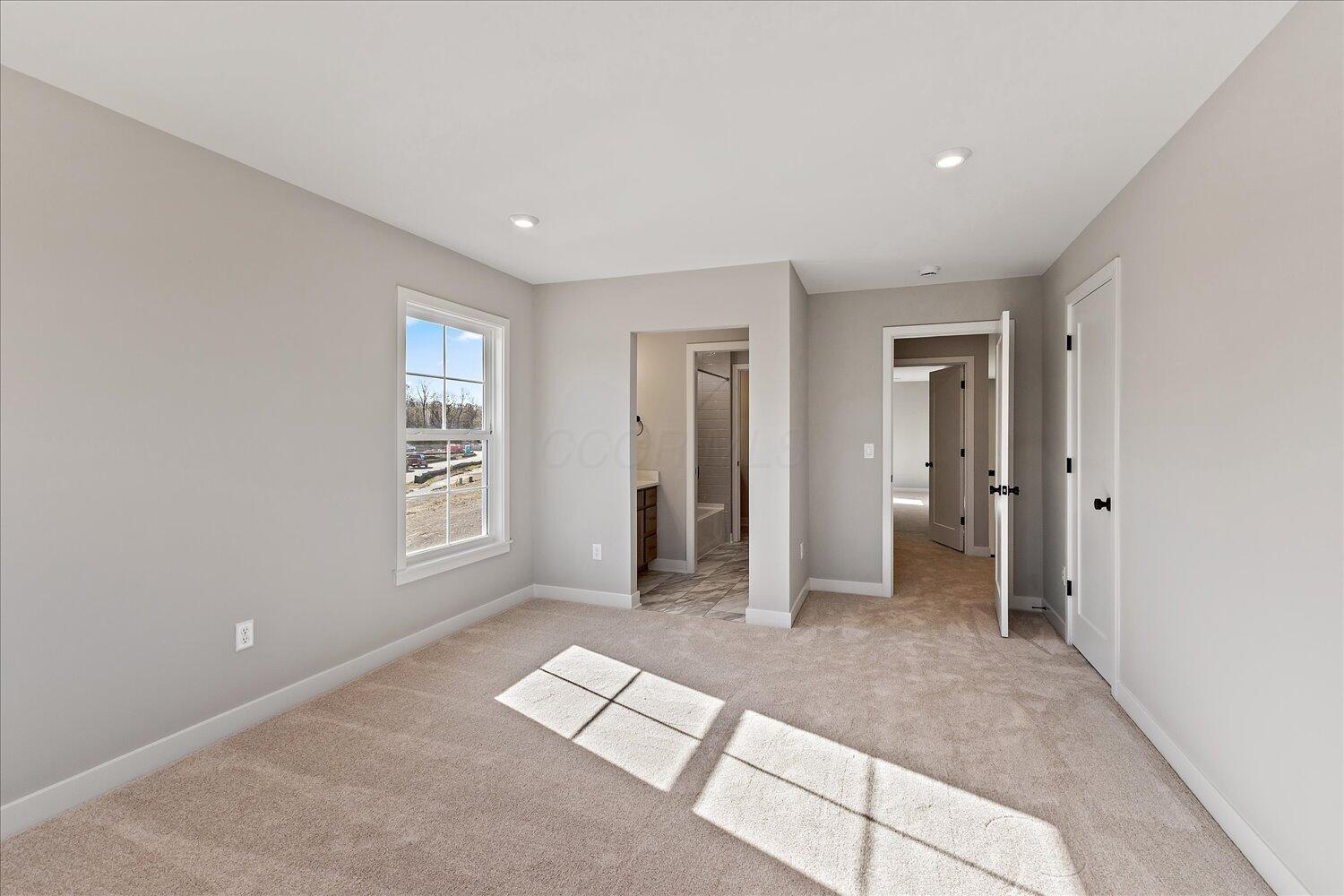 2425 Bent Grass Way, Beavercreek, Ohio image 25
