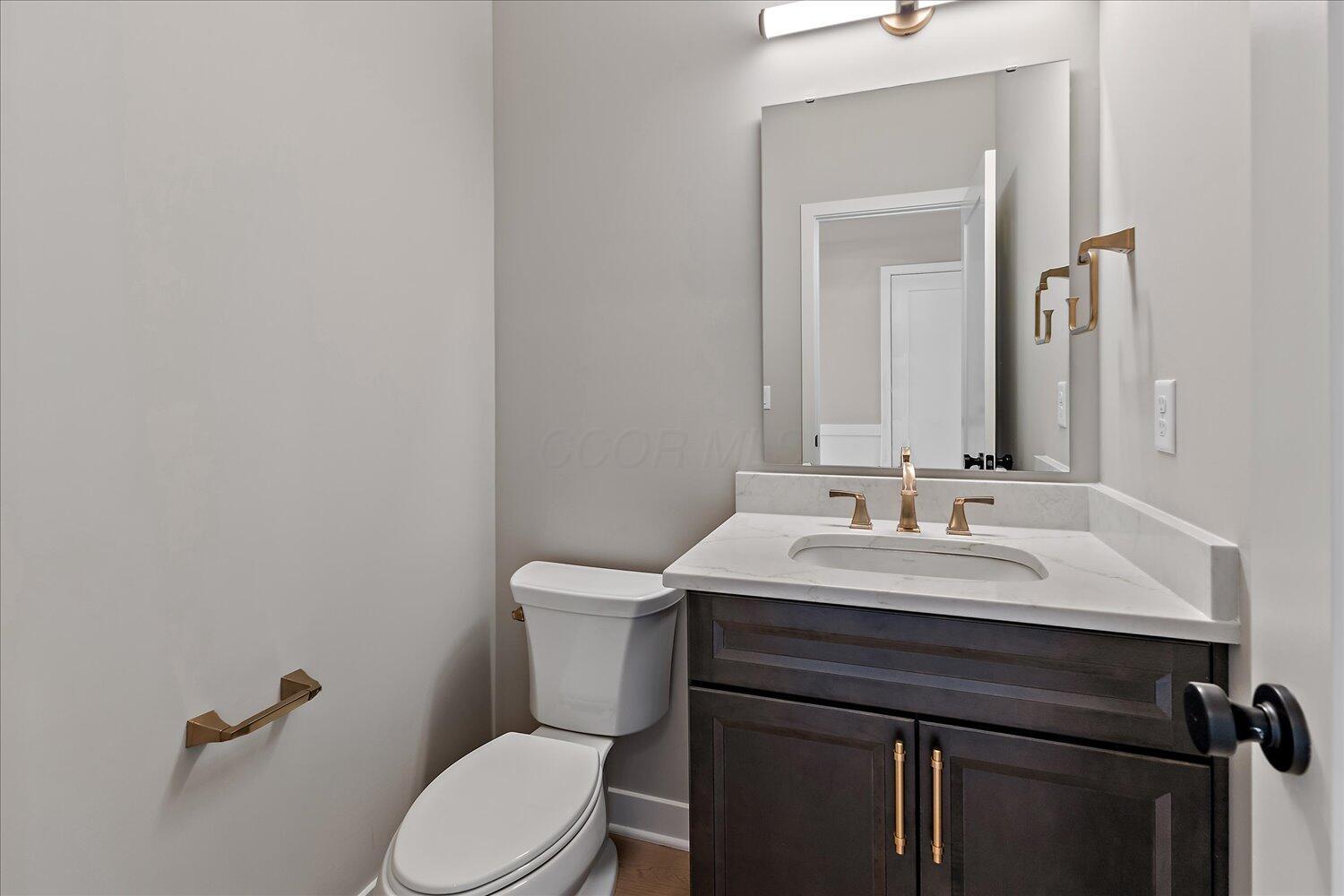 2425 Bent Grass Way, Beavercreek, Ohio image 30