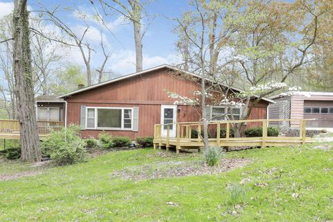 Photo of 2171 Hamburg Road SW, Lancaster, OH 43130 (MLS # 226012673)