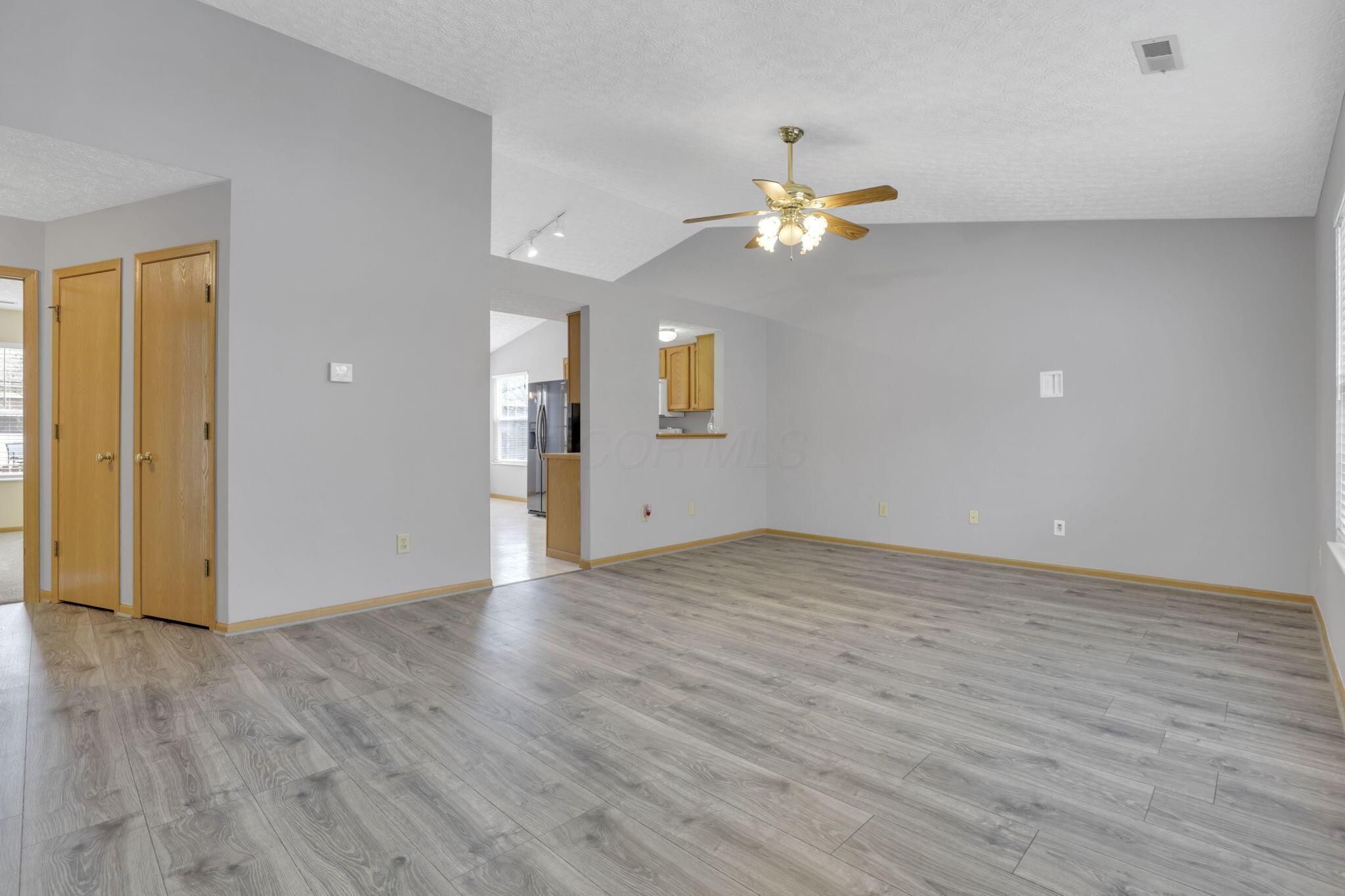 7050 Weurful Drive, Canal Winchester, Ohio image 6