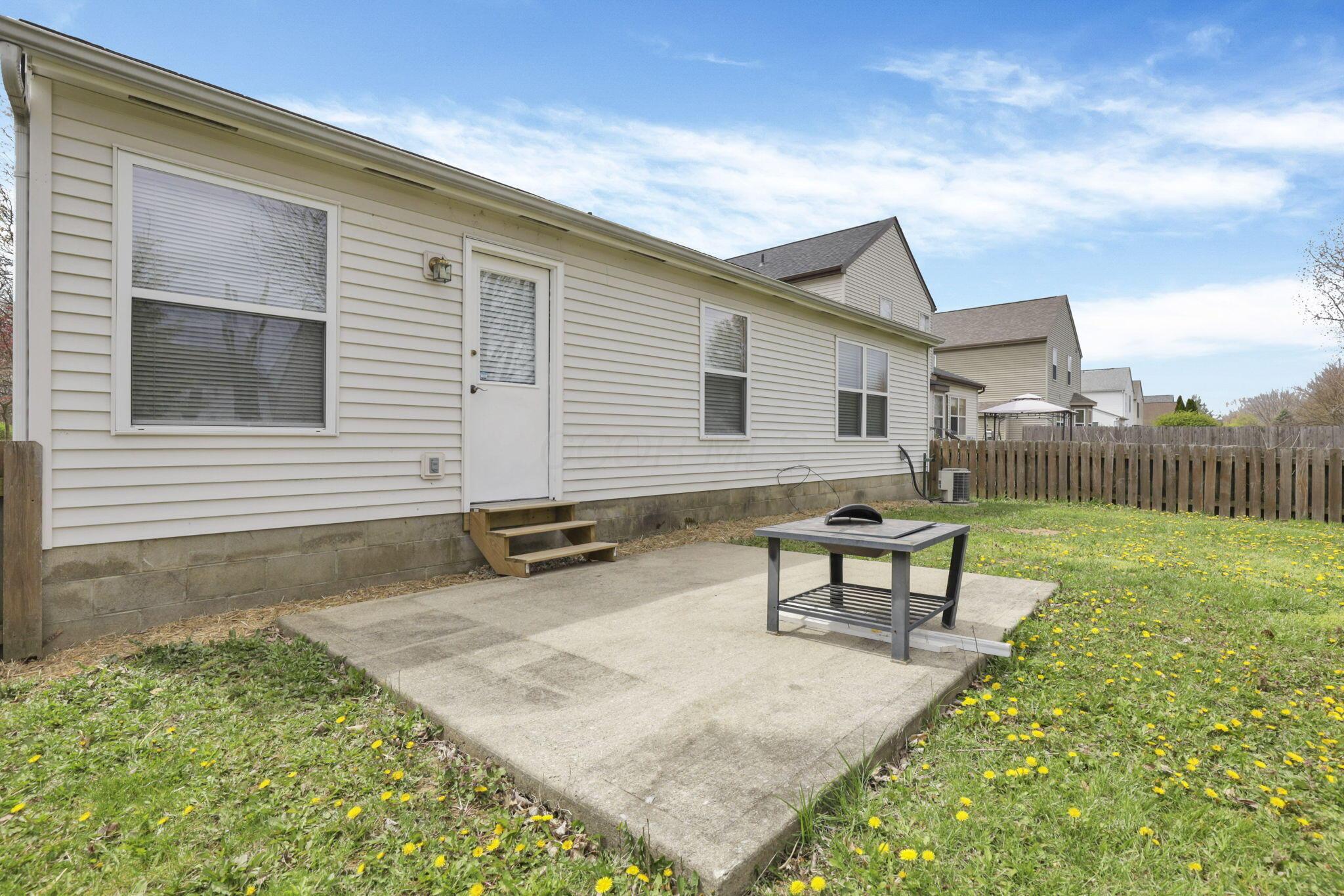 7050 Weurful Drive, Canal Winchester, Ohio image 27