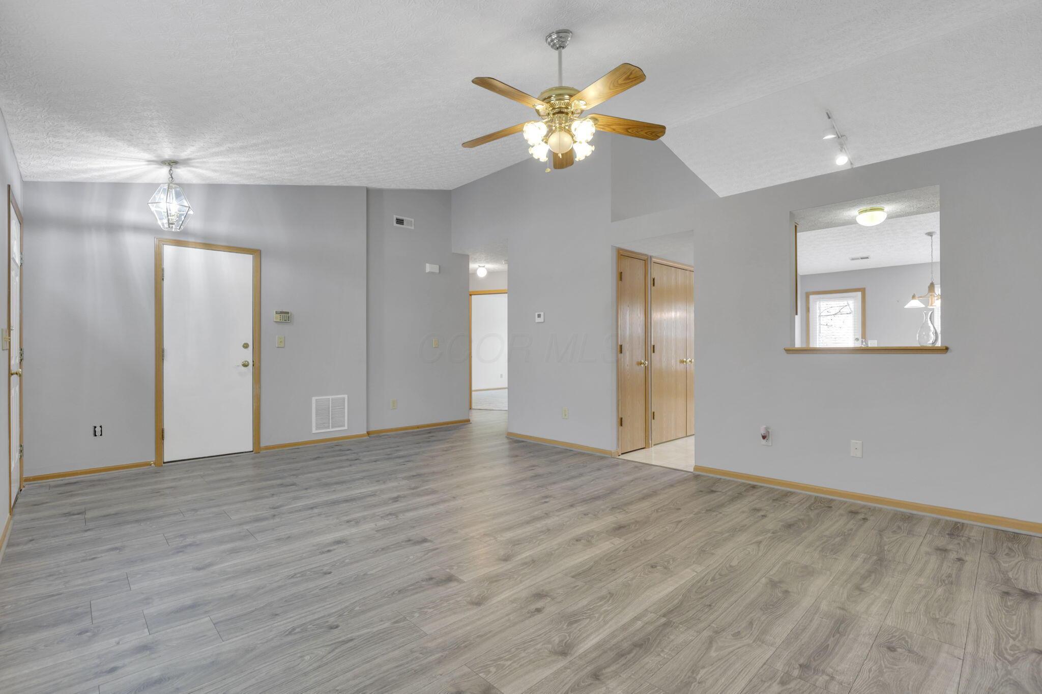 7050 Weurful Drive, Canal Winchester, Ohio image 7