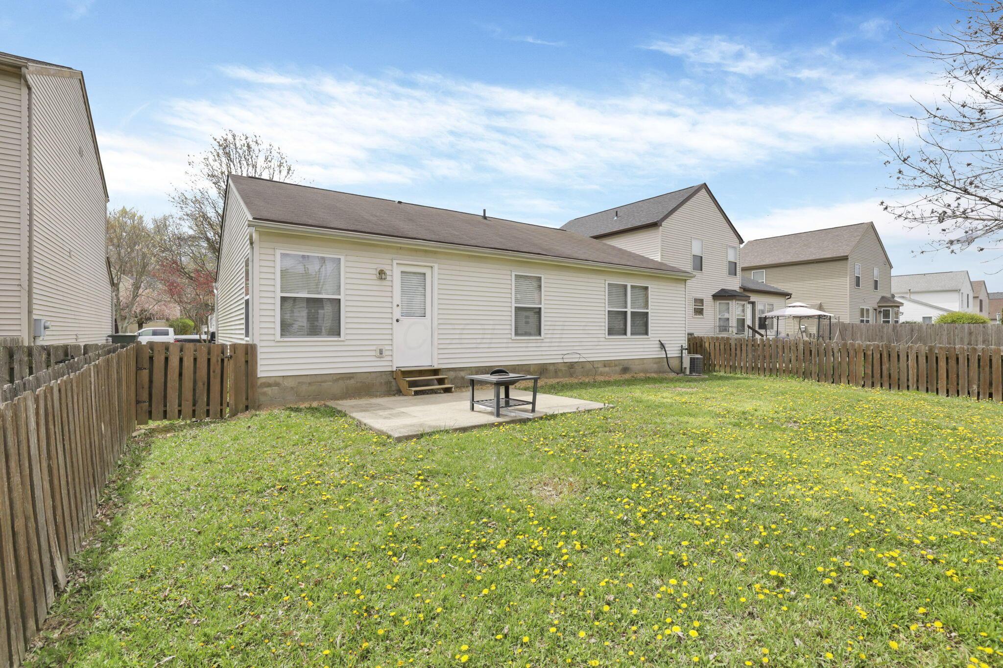 7050 Weurful Drive, Canal Winchester, Ohio image 28
