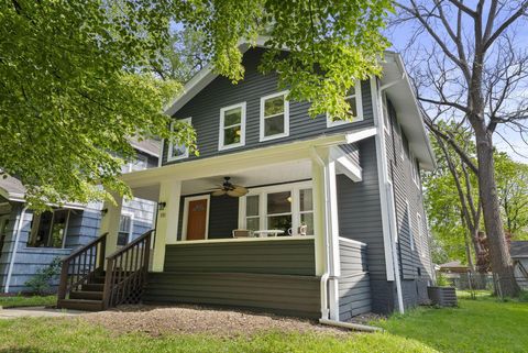 Photo of 191 Brighton Road, Columbus, OH 43202 (MLS # 226015523)