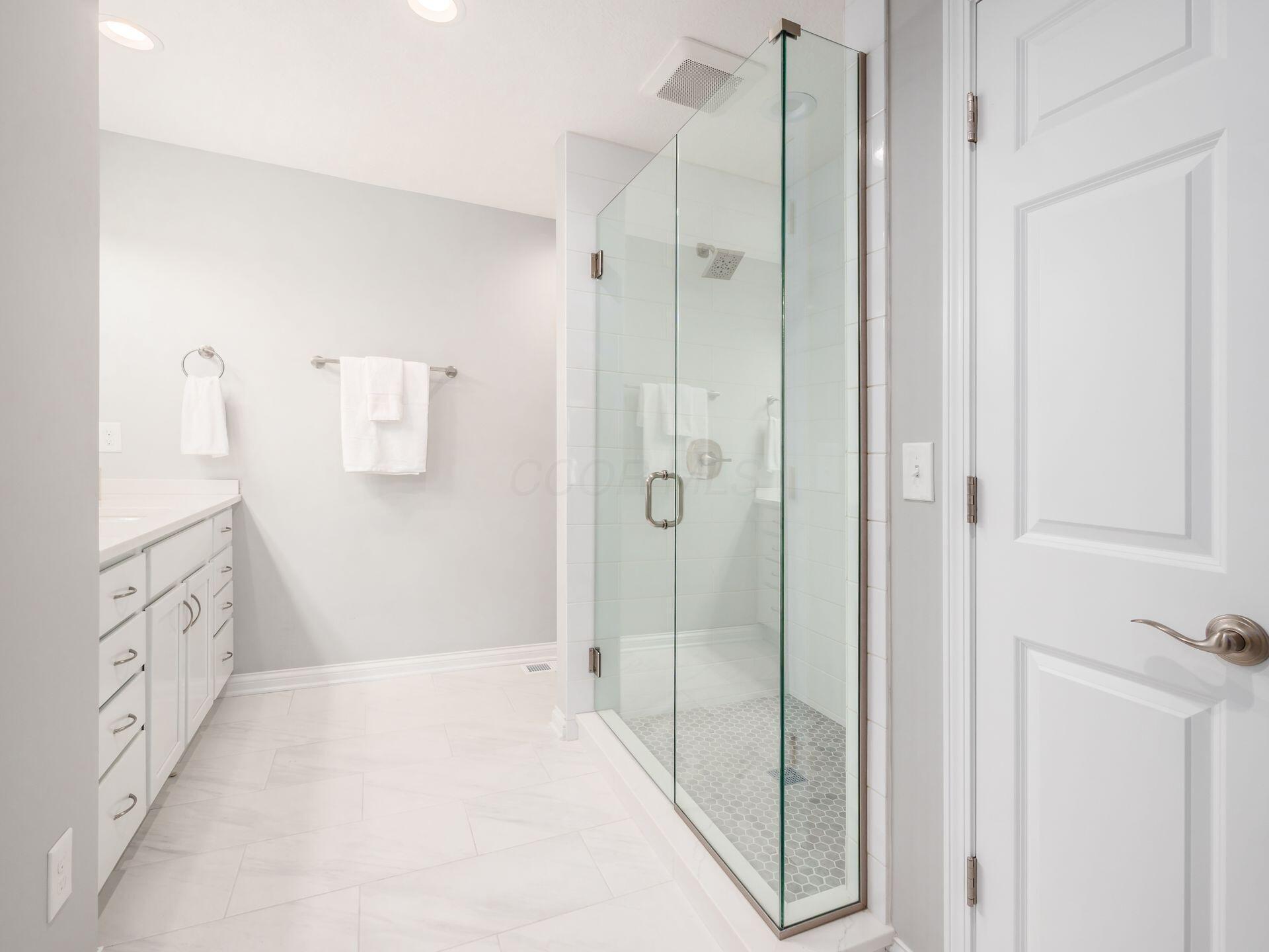 5953 Dunabbey Loop, Dublin, Ohio image 4