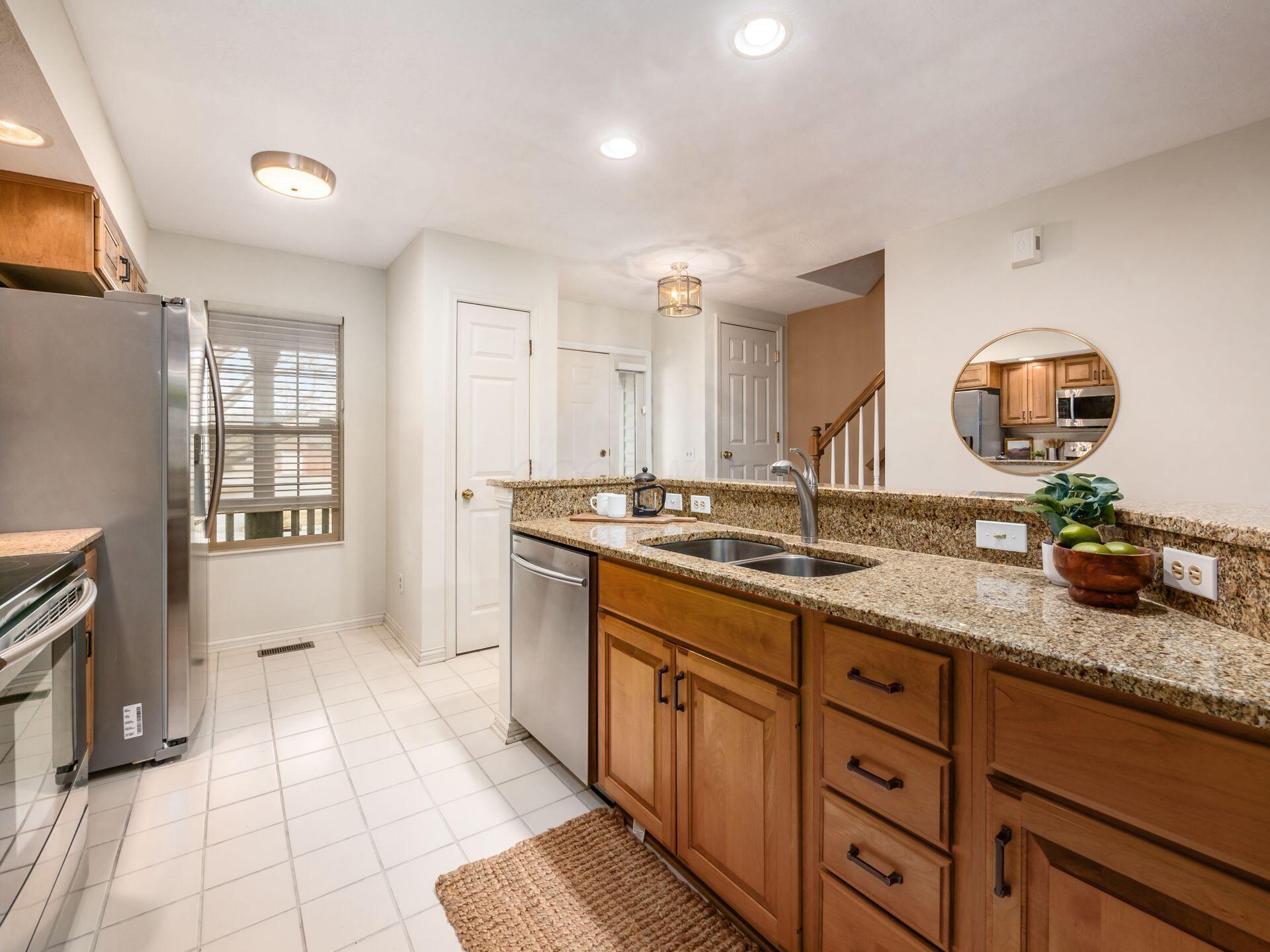5953 Dunabbey Loop, Dublin, Ohio image 11