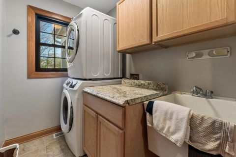 Tiny photo for 2991 Atoll Drive, Lewis Center, OH 43035 (MLS # 226014130)