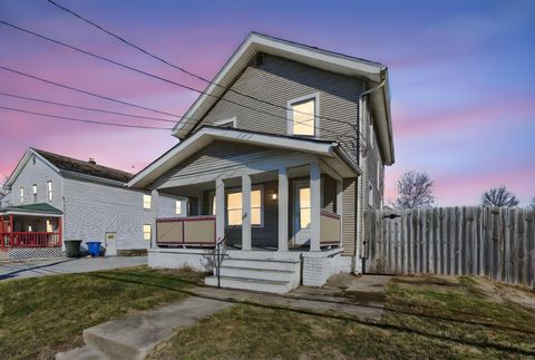 Photo of 3288 E 5th Avenue, Columbus, OH 43219 (MLS # 226005526)