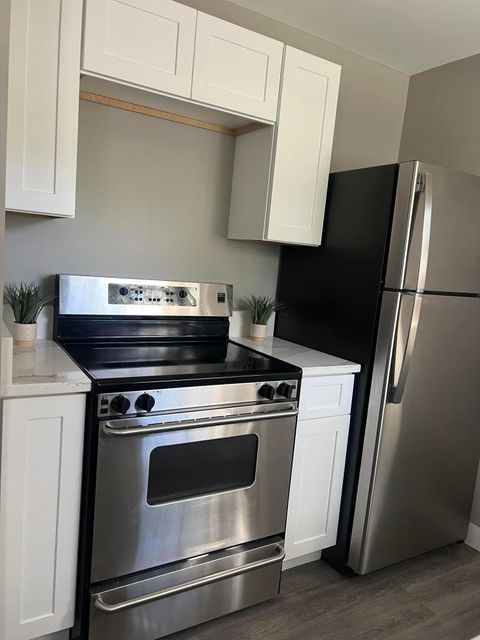 Tiny photo for 2488 Mcguffey Road, Columbus, OH 43211 (MLS # 225037563)