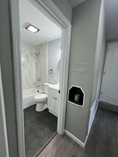 Tiny photo for 2488 Mcguffey Road, Columbus, OH 43211 (MLS # 225037563)
