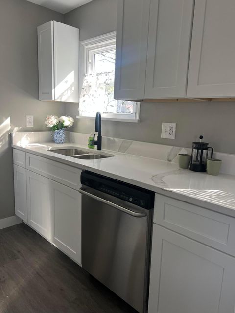 Tiny photo for 2488 Mcguffey Road, Columbus, OH 43211 (MLS # 225037563)