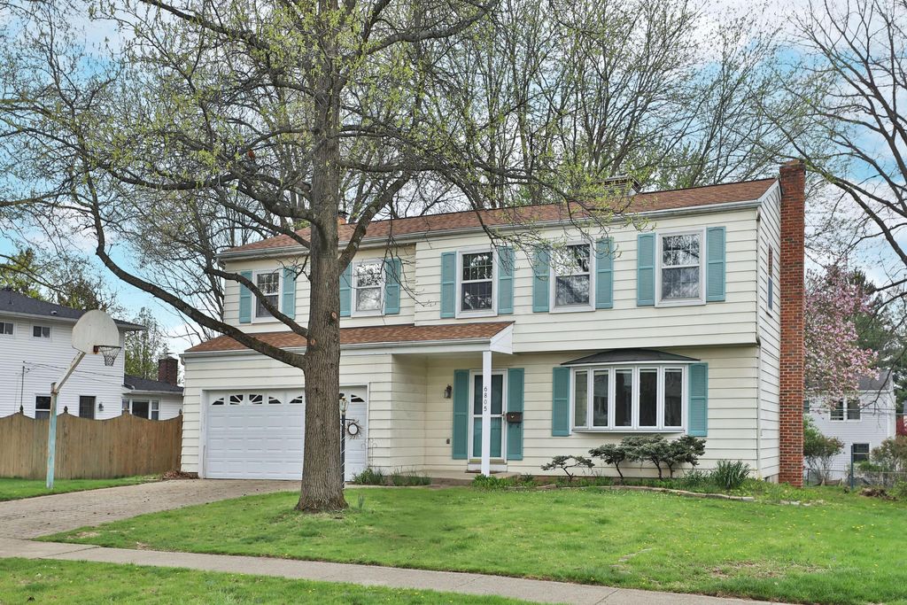 Photo of 6805 Alloway Street E, Worthington, OH 43085 (MLS # 226011492)