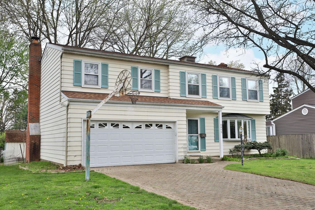 Photo of 6805 Alloway Street E, Worthington, OH 43085 (MLS # 226011492)