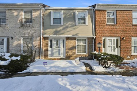 Photo of 2343 Hardesty Court K4 #K4, Columbus, OH 43204 (MLS # 226003671)