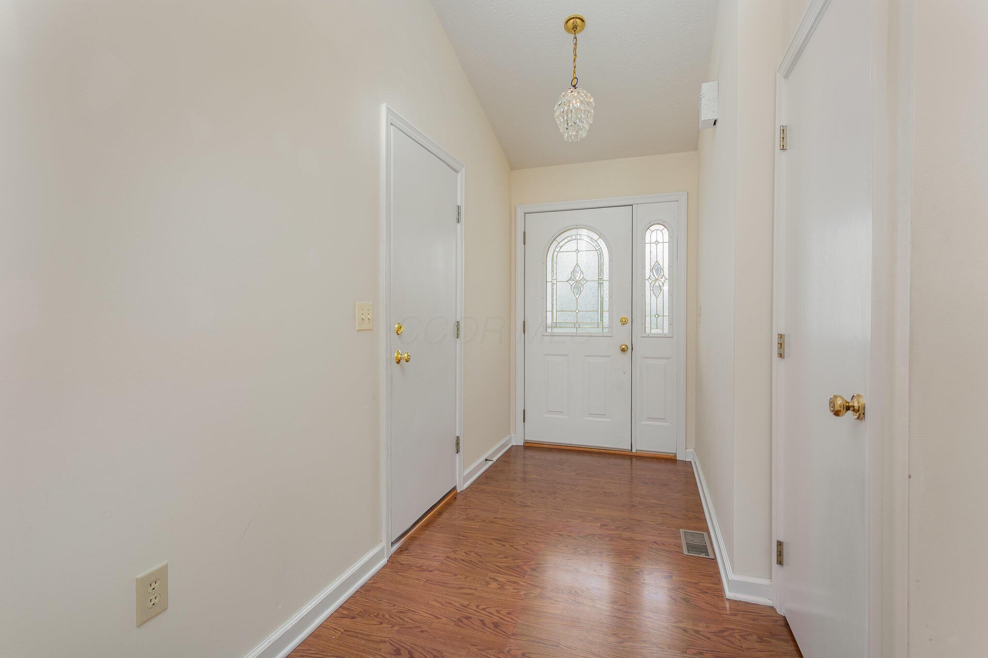304 Central Station Drive, Johnstown, Ohio image 9