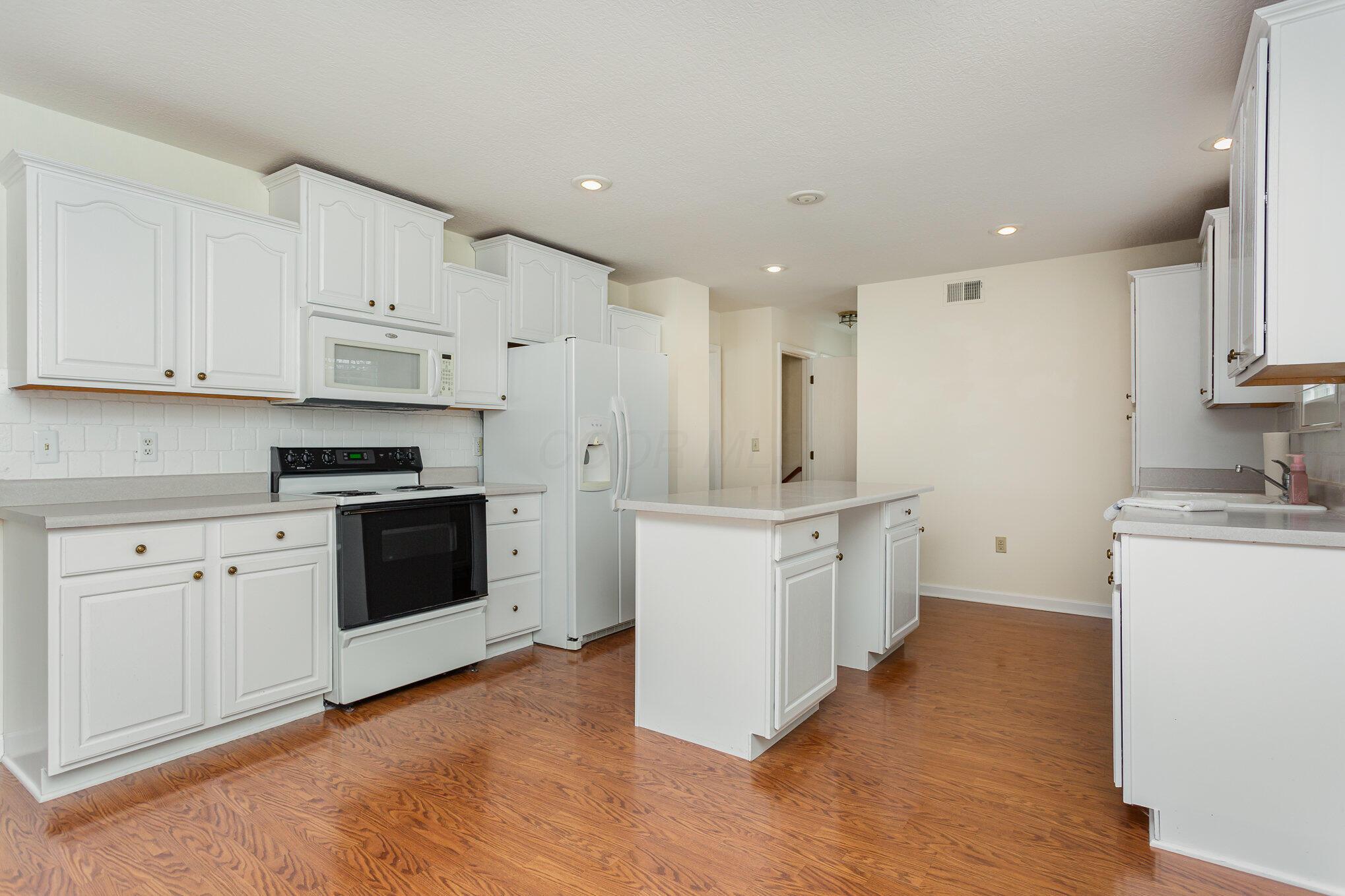 304 Central Station Drive, Johnstown, Ohio image 14