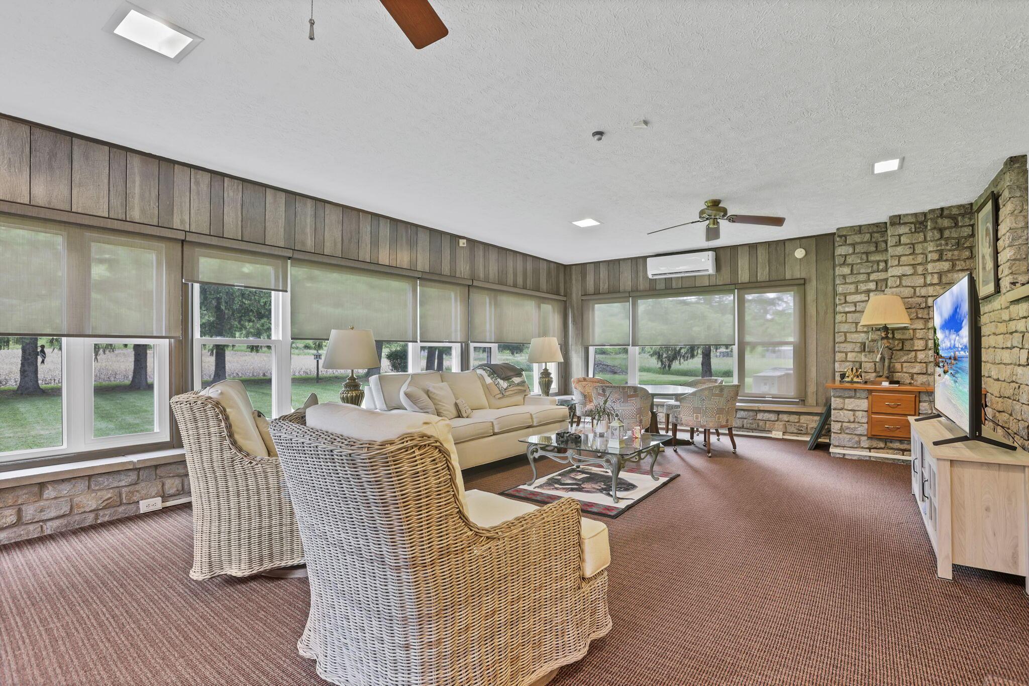 36718 Hocking Drive, Logan, Ohio image 23