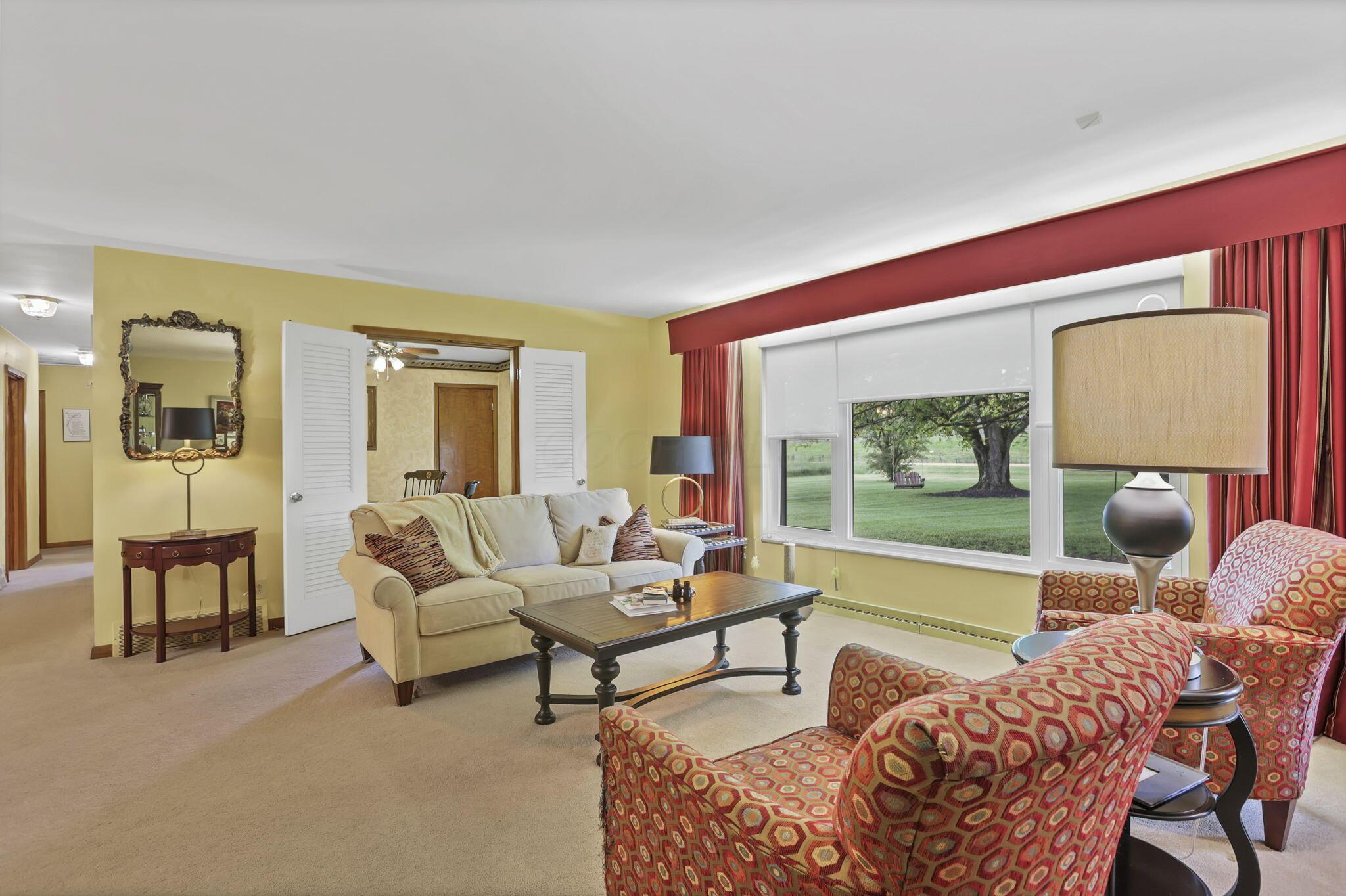 36718 Hocking Drive, Logan, Ohio image 13