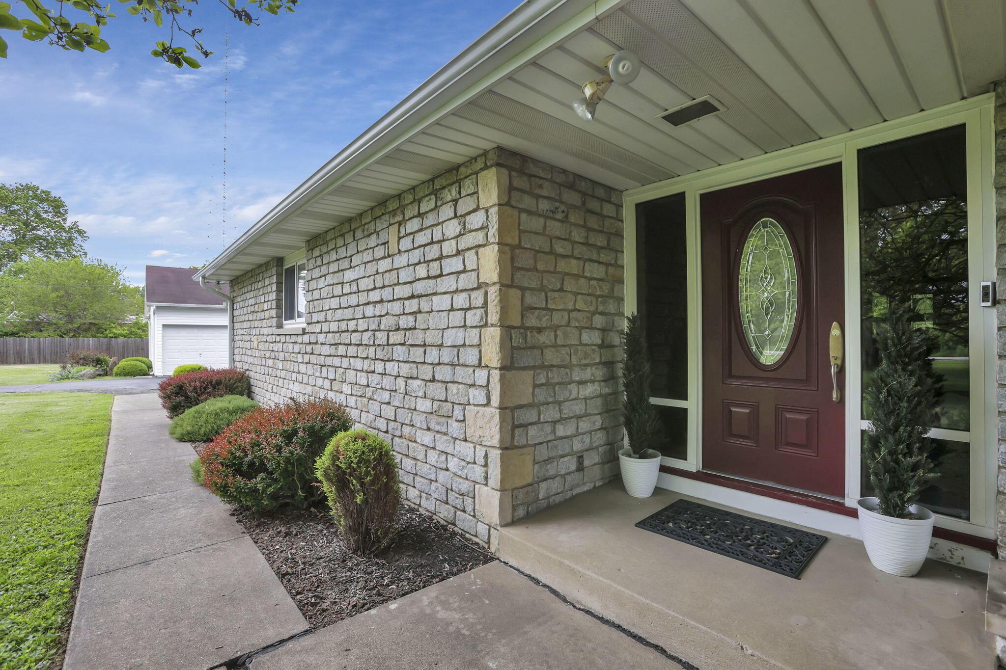 36718 Hocking Drive, Logan, Ohio image 4