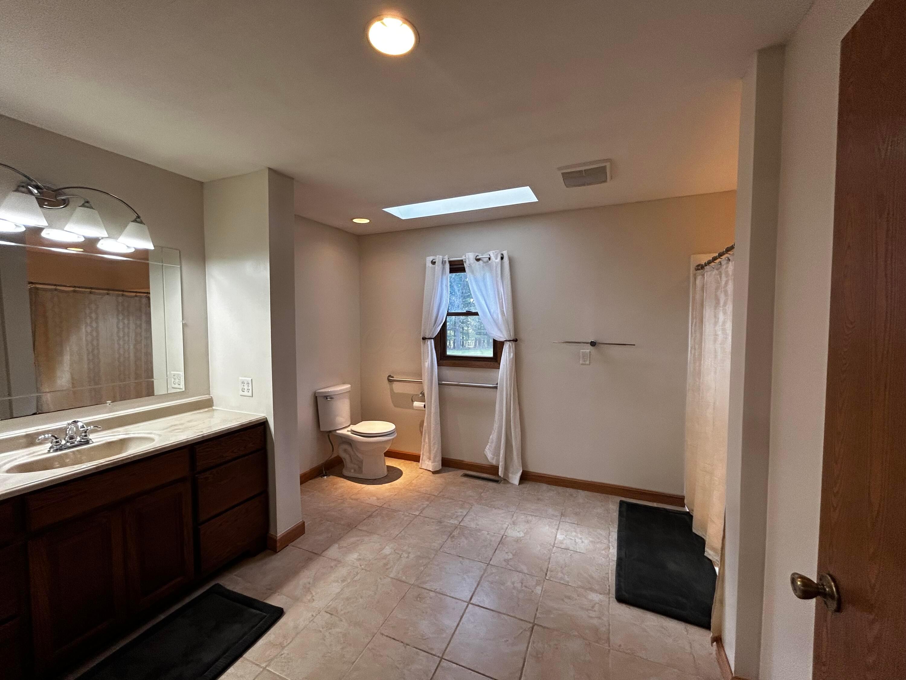 12601 Vincent Road, Mount Vernon, Ohio image 26