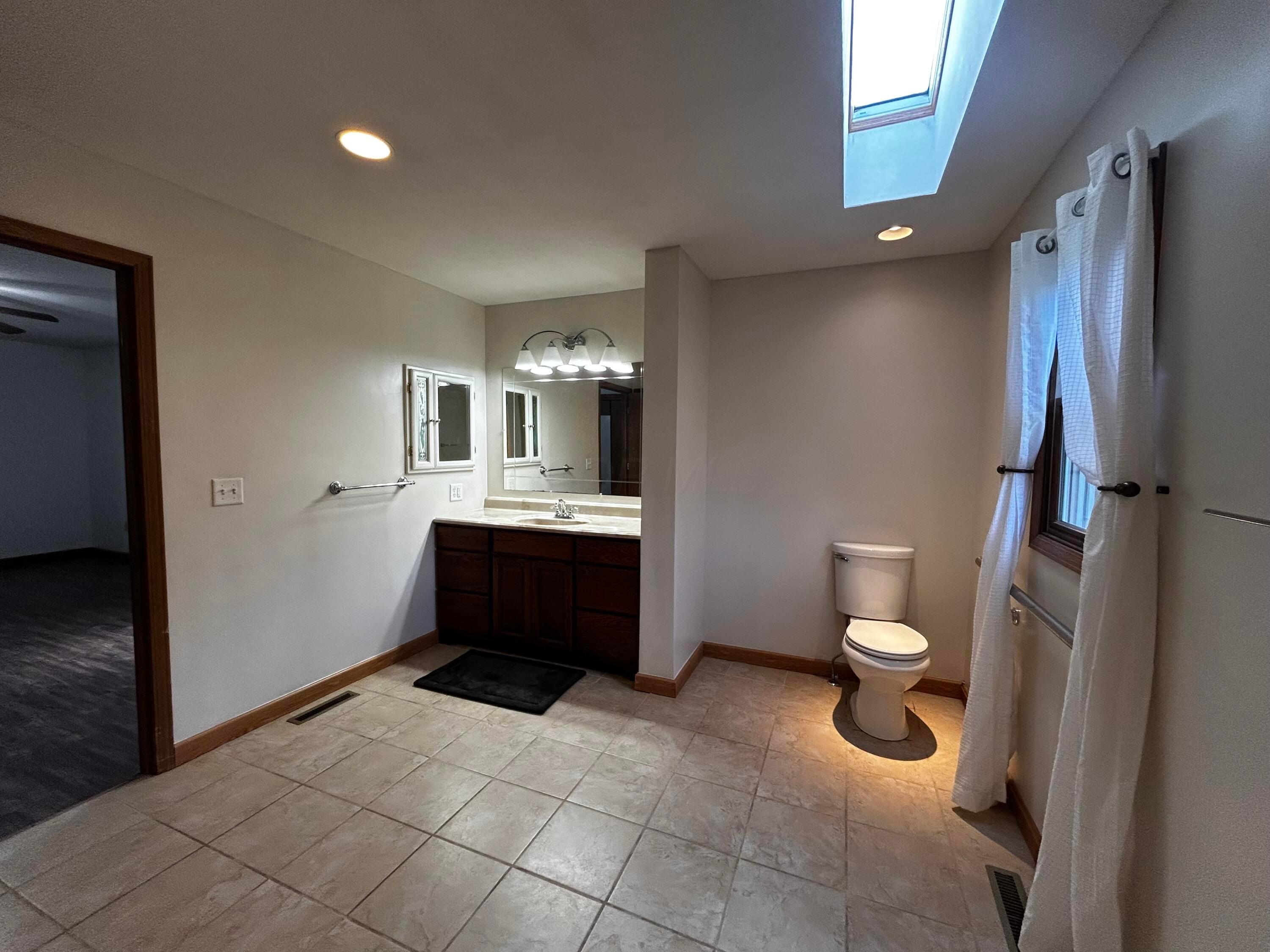 12601 Vincent Road, Mount Vernon, Ohio image 27