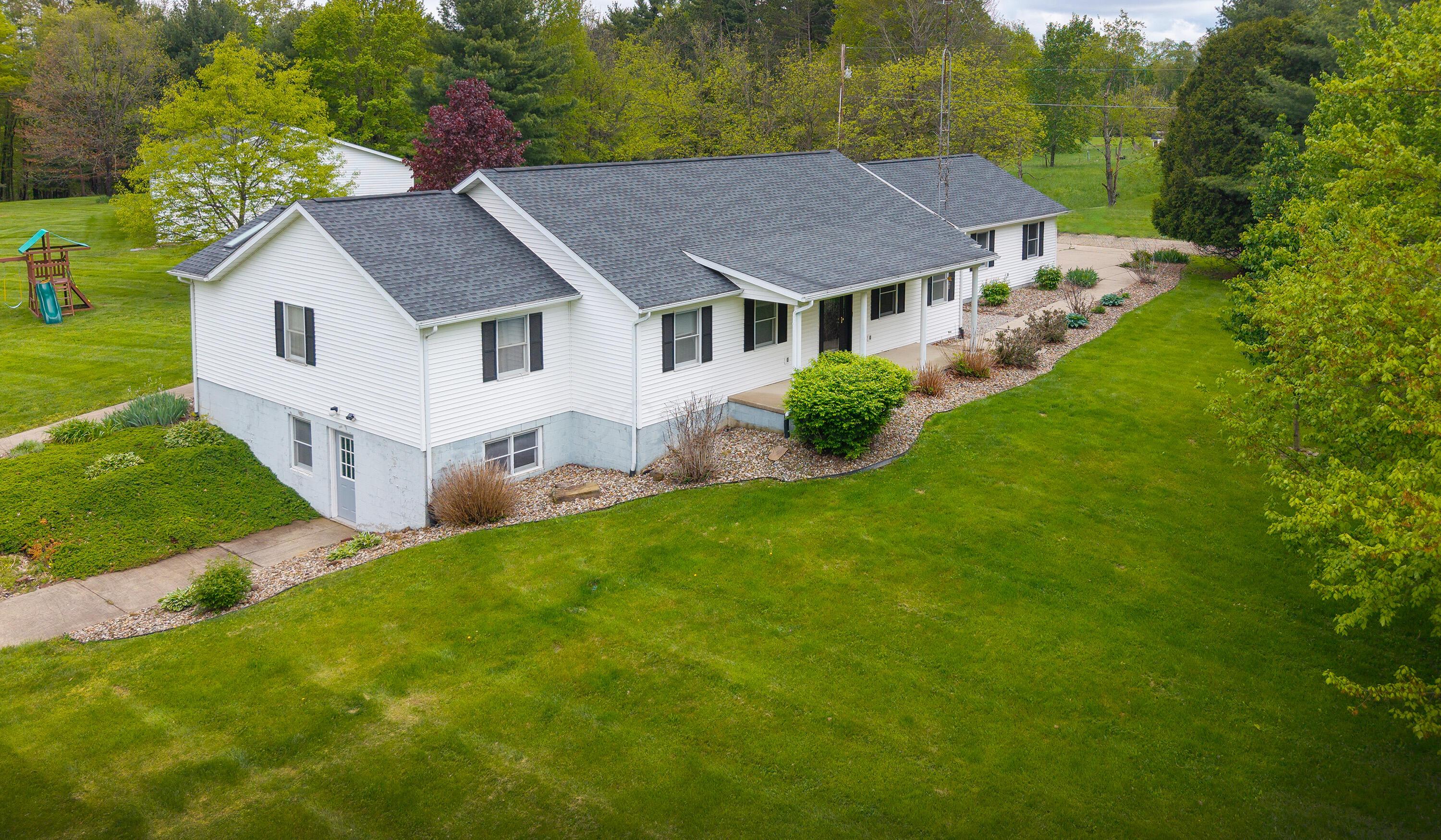 12601 Vincent Road, Mount Vernon, Ohio image 1