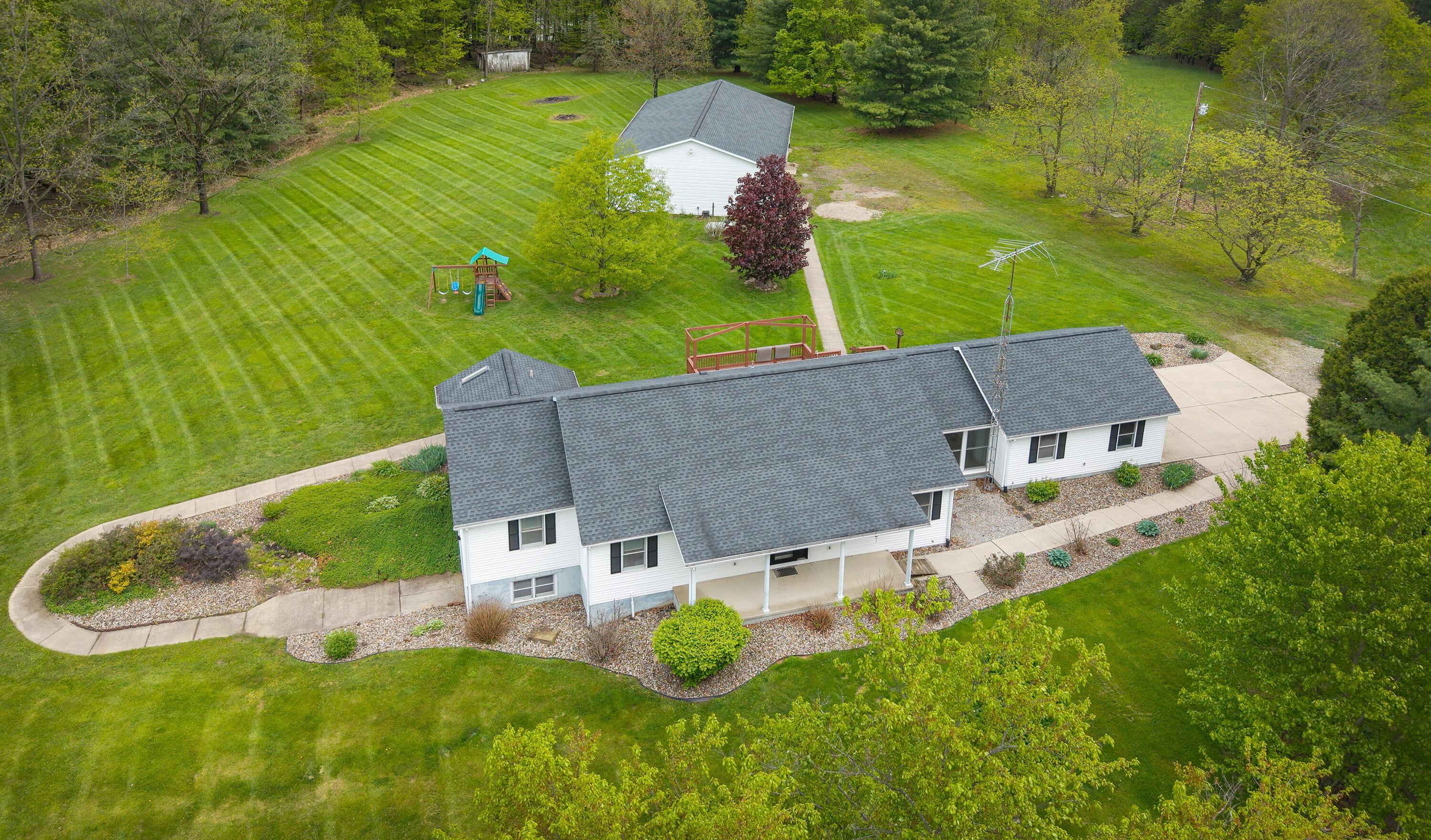 12601 Vincent Road, Mount Vernon, Ohio image 3