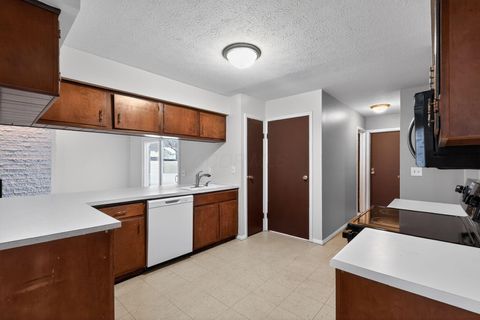 Tiny photo for 204 Barcelona Avenue, Westerville, OH 43081 (MLS # 226000763)