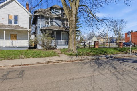 Photo of 463 N Champion Avenue, Columbus, OH 43203 (MLS # 226008964)