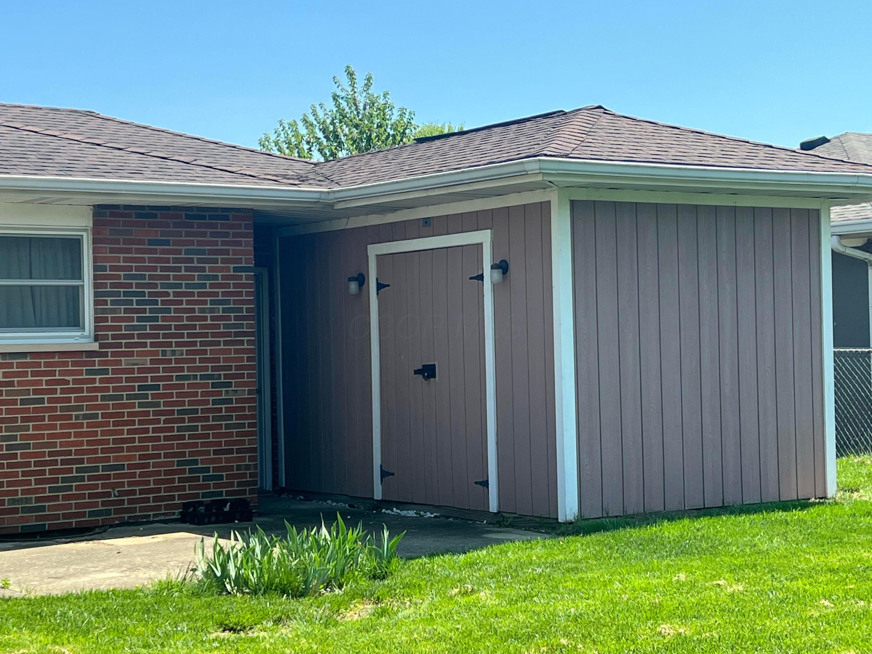 1153 Bronwyn Avenue, Columbus, Ohio image 8