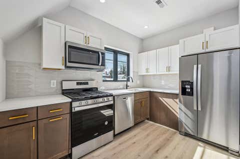 Tiny photo for 1092 Gustavus Lane, Columbus, OH 43205 (MLS # 226029377)
