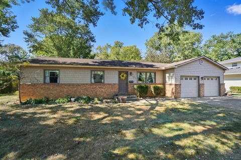 Photo of 373 Lyncroft Drive, Gahanna, OH 43230 (MLS # 225035740)
