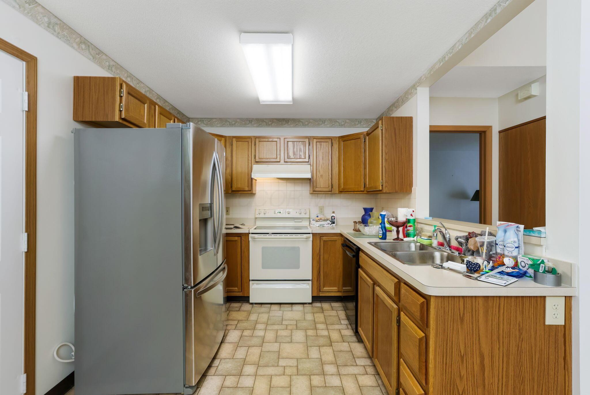 1329 Hillview Circle, Newark, Ohio image 21